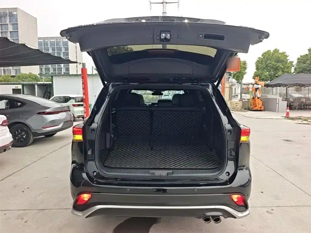 Crown Land Cruiser 2022 2.5L HEV 4WD Luxury Edition — миниатюра 18