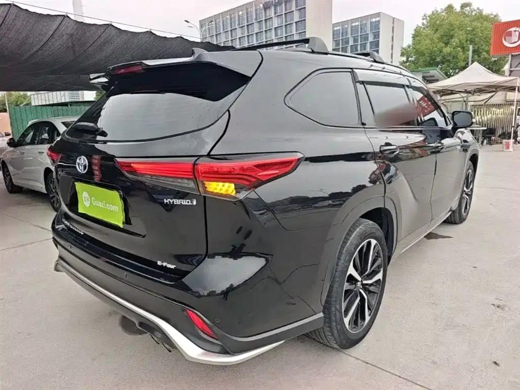 Crown Land Cruiser 2022 2.5L HEV 4WD Luxury Edition — миниатюра 7