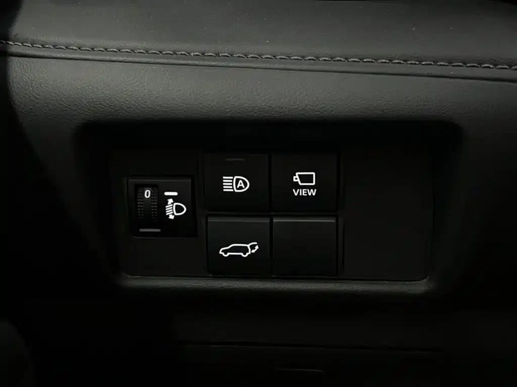 Crown Land Cruiser 2023 2.5L HEV 4WD Premium Edition — миниатюра 14