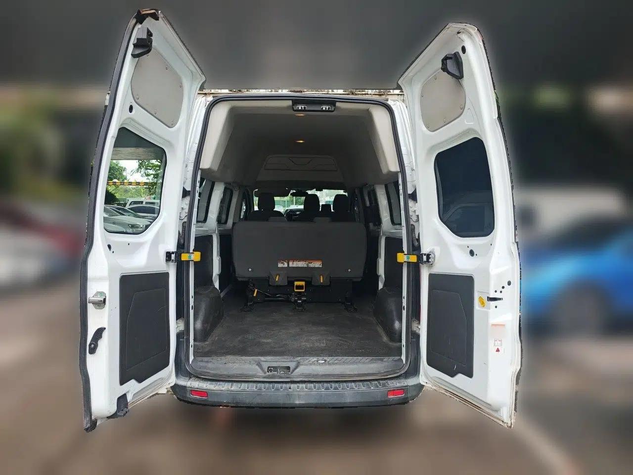 Ford Transit 2017 2.0T Diesel Multi-Function Commercial Vehicle Mid-Drive Mid-Roof China V Standard — миниатюра 20