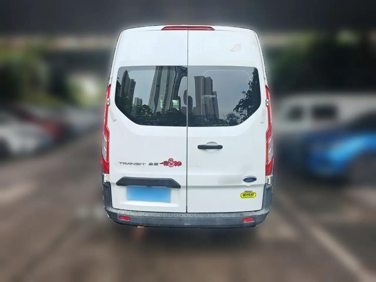 Ford Transit 2017 2.0T Diesel Multi-Function Commercial Vehicle Mid-Drive Mid-Roof China V Standard — миниатюра 5