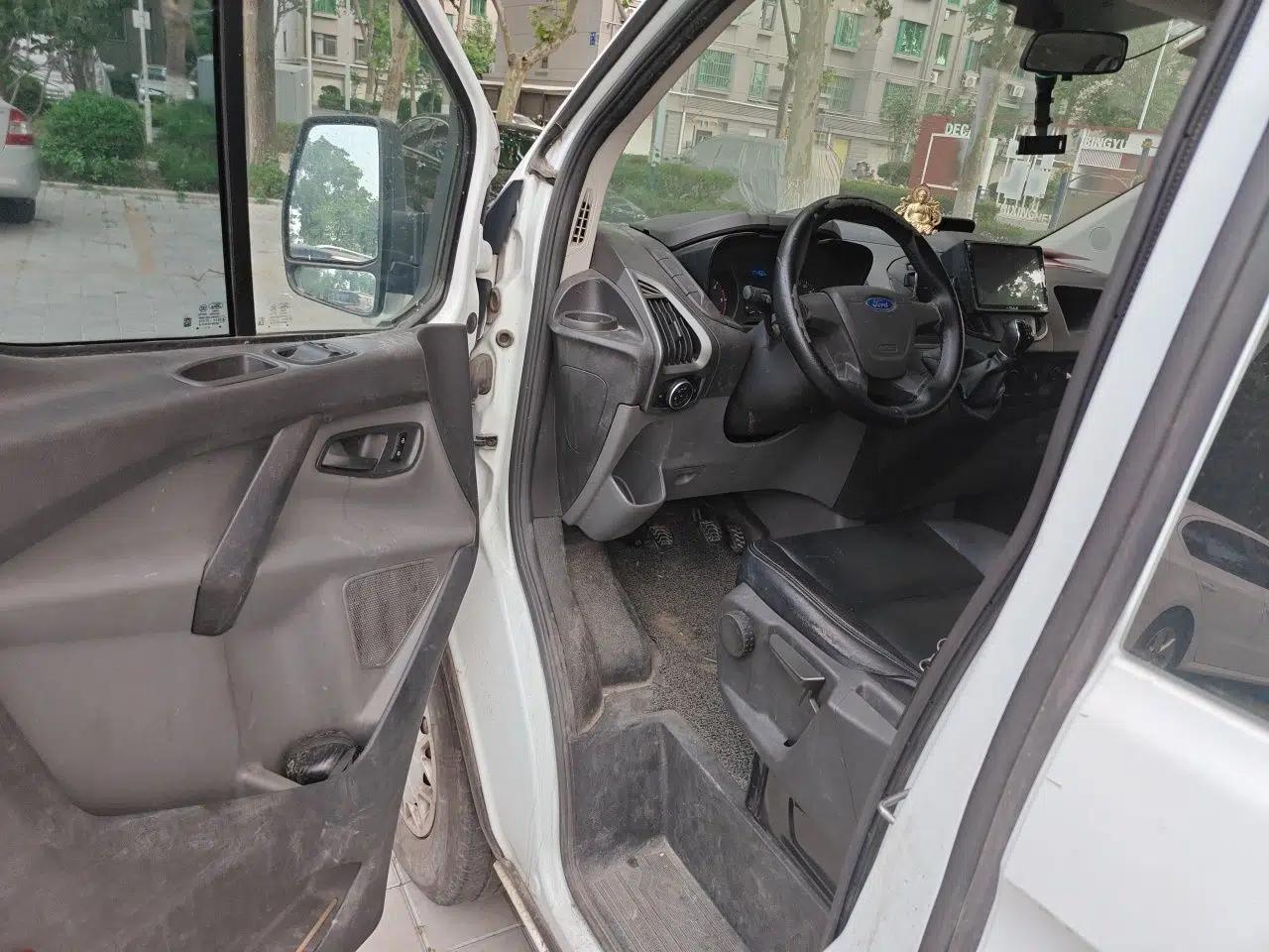 Ford Transit 2017 2.0T Diesel Multi-Function Commercial Vehicle Mid-Drive Mid-Roof China V Standard — миниатюра 17