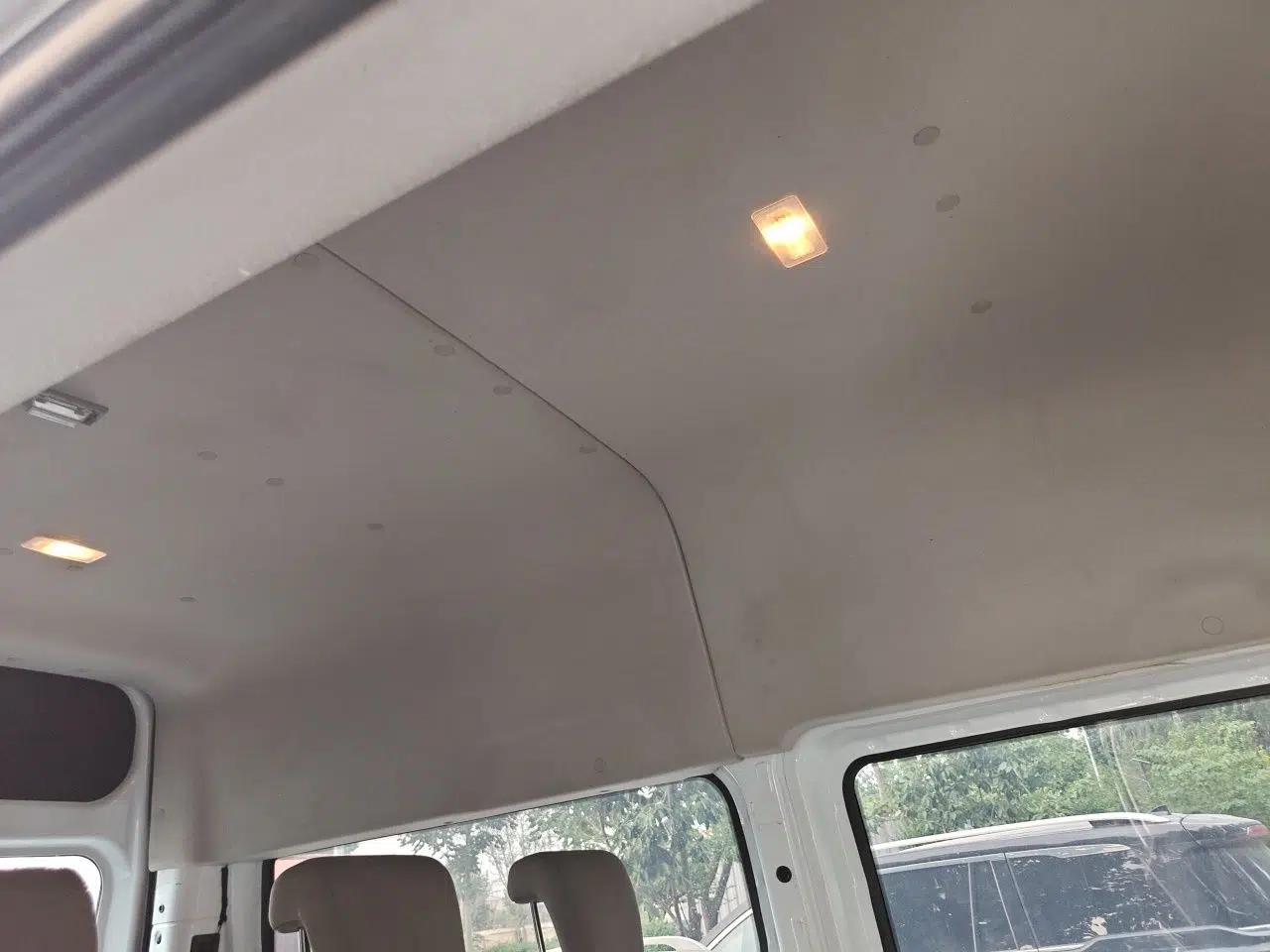 Ford Transit 2017 2.0T Diesel Multi-Function Commercial Vehicle Mid-Drive Mid-Roof China V Standard — миниатюра 19
