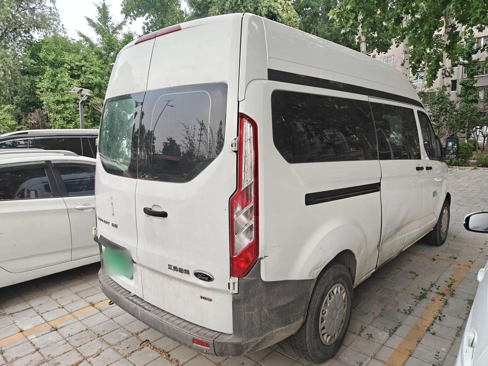 Ford Transit 2017 2.0T Diesel Multi-Function Commercial Vehicle Mid-Drive Mid-Roof China V Standard — миниатюра 6