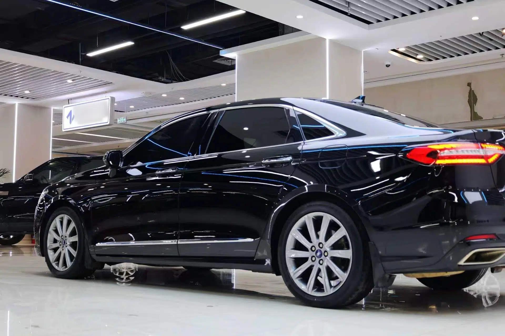 Ford Taurus 2019 EcoBoost 245 Premium Edition — миниатюра 12