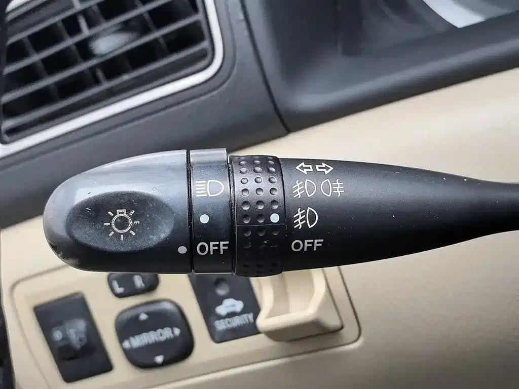Corolla 2013 1.6L Automatic Premium Edition — миниатюра 21