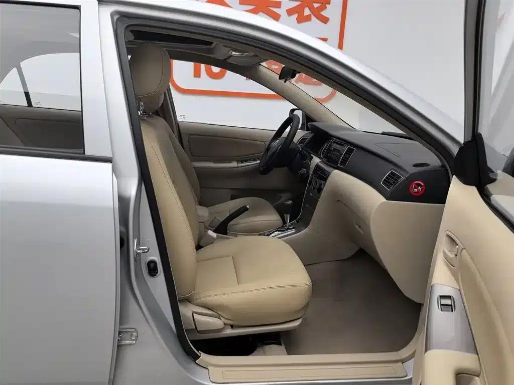 Corolla 2013 1.6L Automatic Premium Edition — миниатюра 23