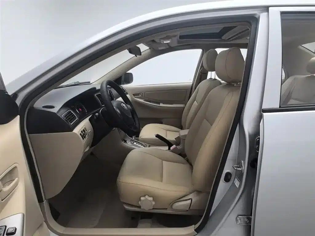 Corolla 2013 1.6L Automatic Premium Edition — миниатюра 10
