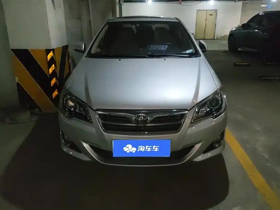 2013 Corolla 1.6L Manual Deluxe Edition — миниатюра 2