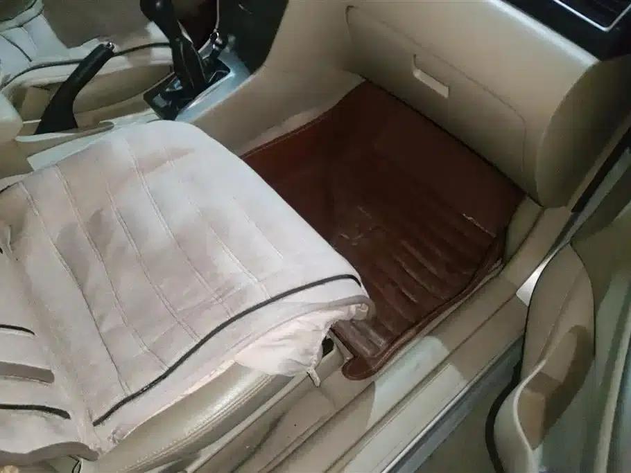 2013 Corolla 1.6L Manual Deluxe Edition — миниатюра 8
