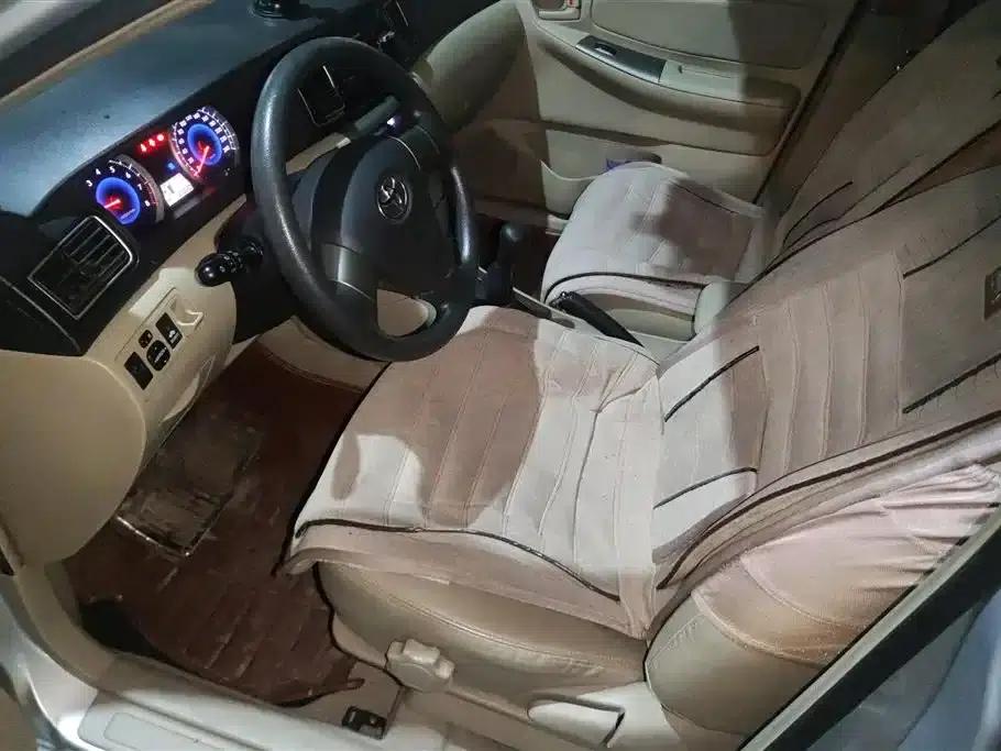 2013 Corolla 1.6L Manual Deluxe Edition — миниатюра 9