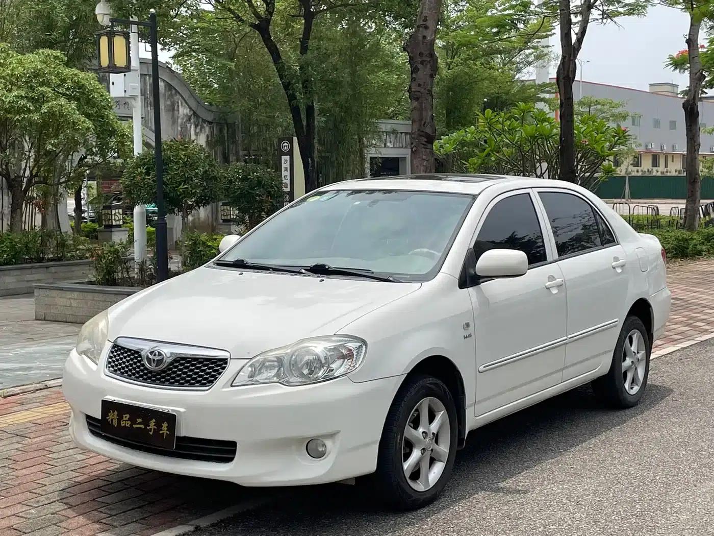 2011 Corolla 1.6L Automatic Deluxe Edition — миниатюра 1