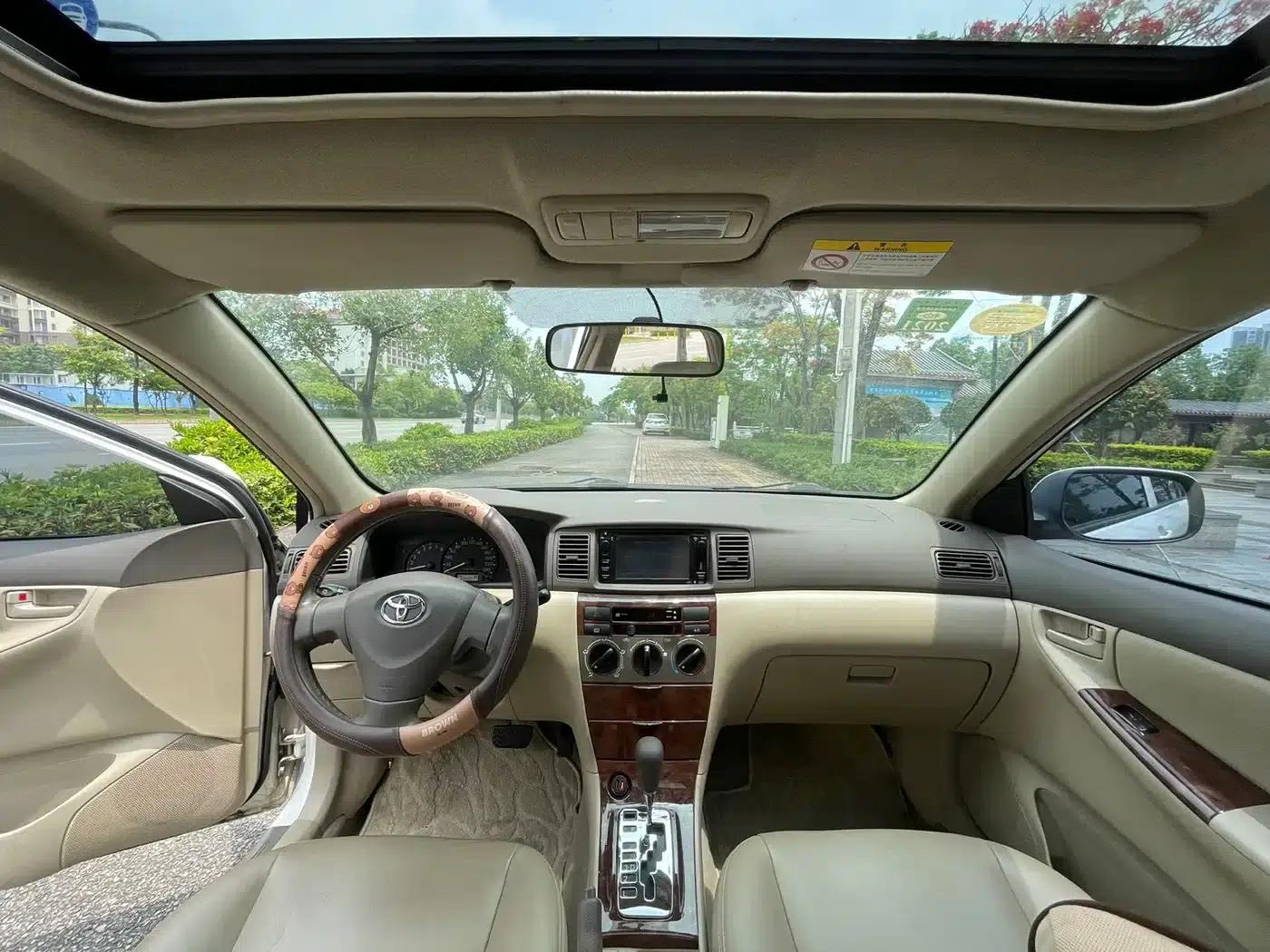 2011 Corolla 1.6L Automatic Deluxe Edition — миниатюра 4