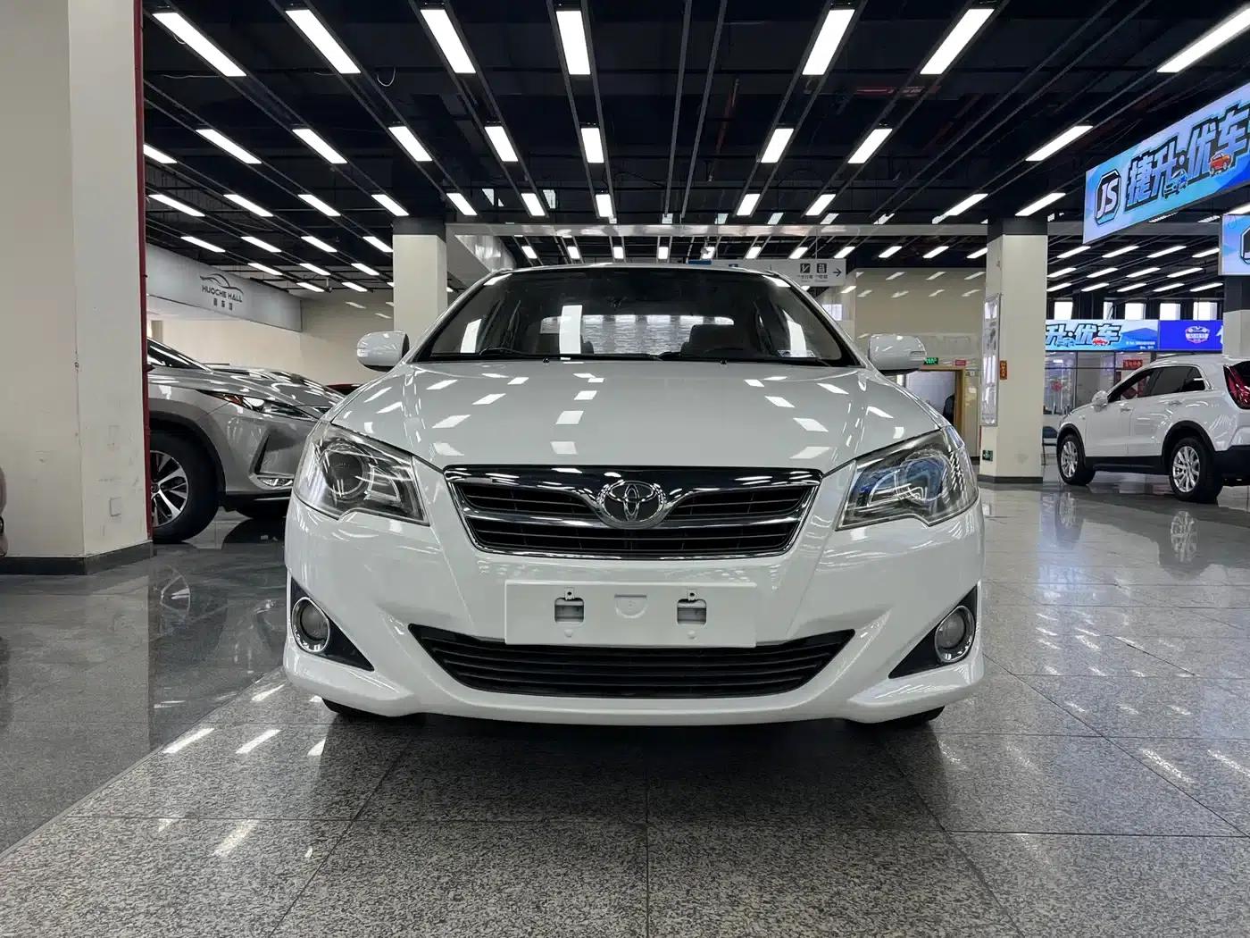 Corolla 2013 1.6L Automatic Deluxe Edition — миниатюра 1