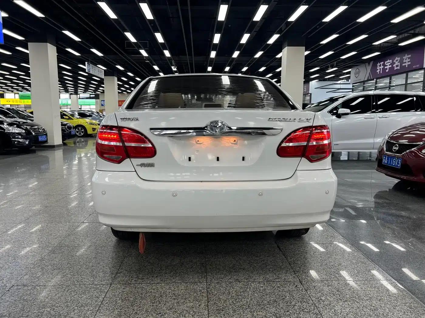 Corolla 2013 1.6L Automatic Deluxe Edition — миниатюра 17