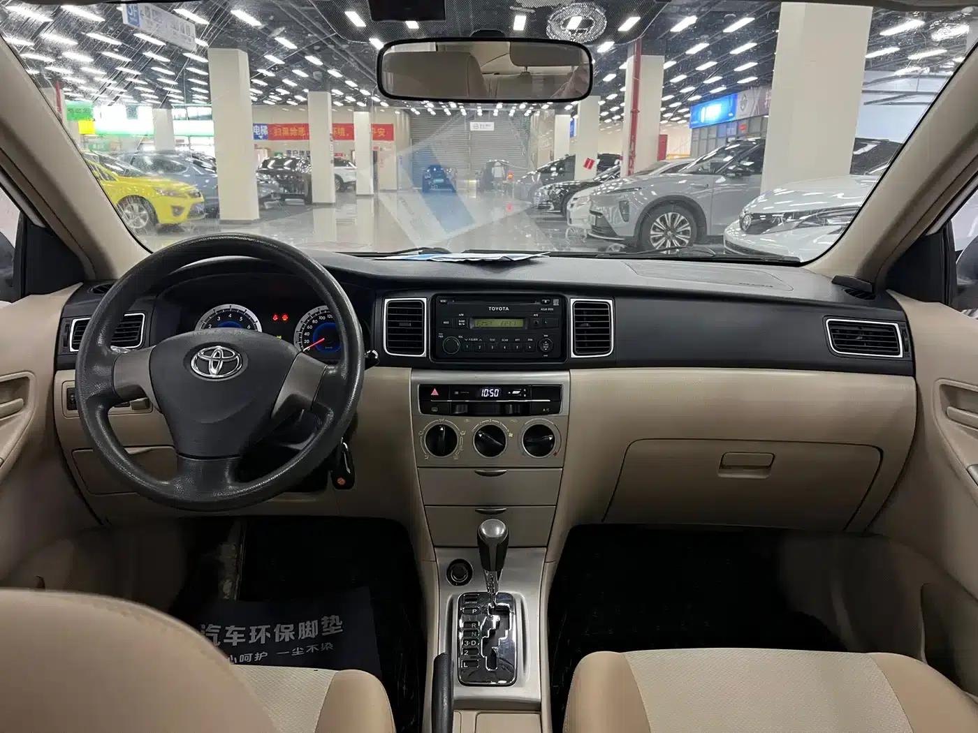 Corolla 2013 1.6L Automatic Deluxe Edition — миниатюра 4