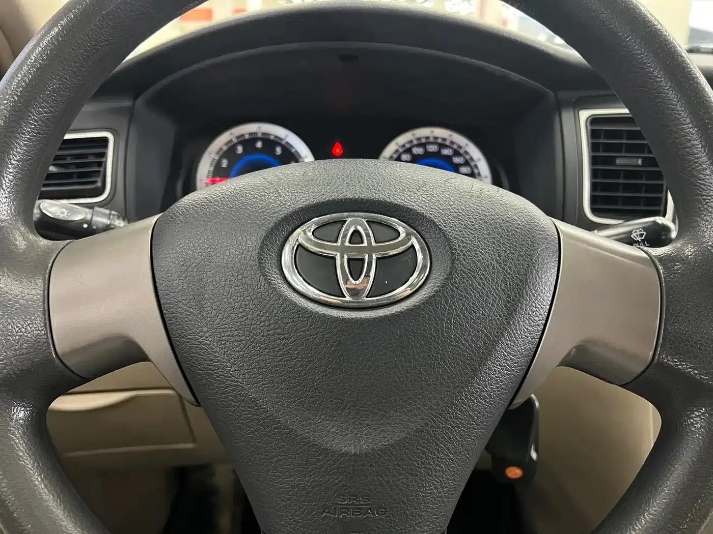 Corolla 2013 1.6L Automatic Deluxe Edition — миниатюра 8