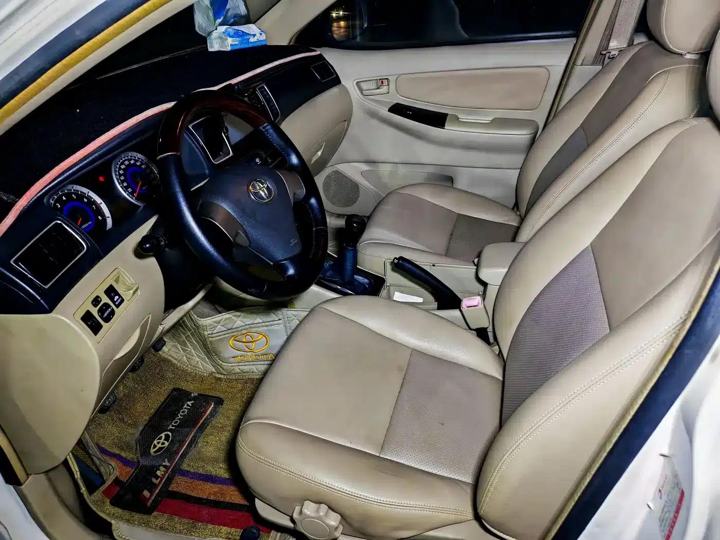 2013 Corolla 1.6L Manual Premium Edition — миниатюра 3