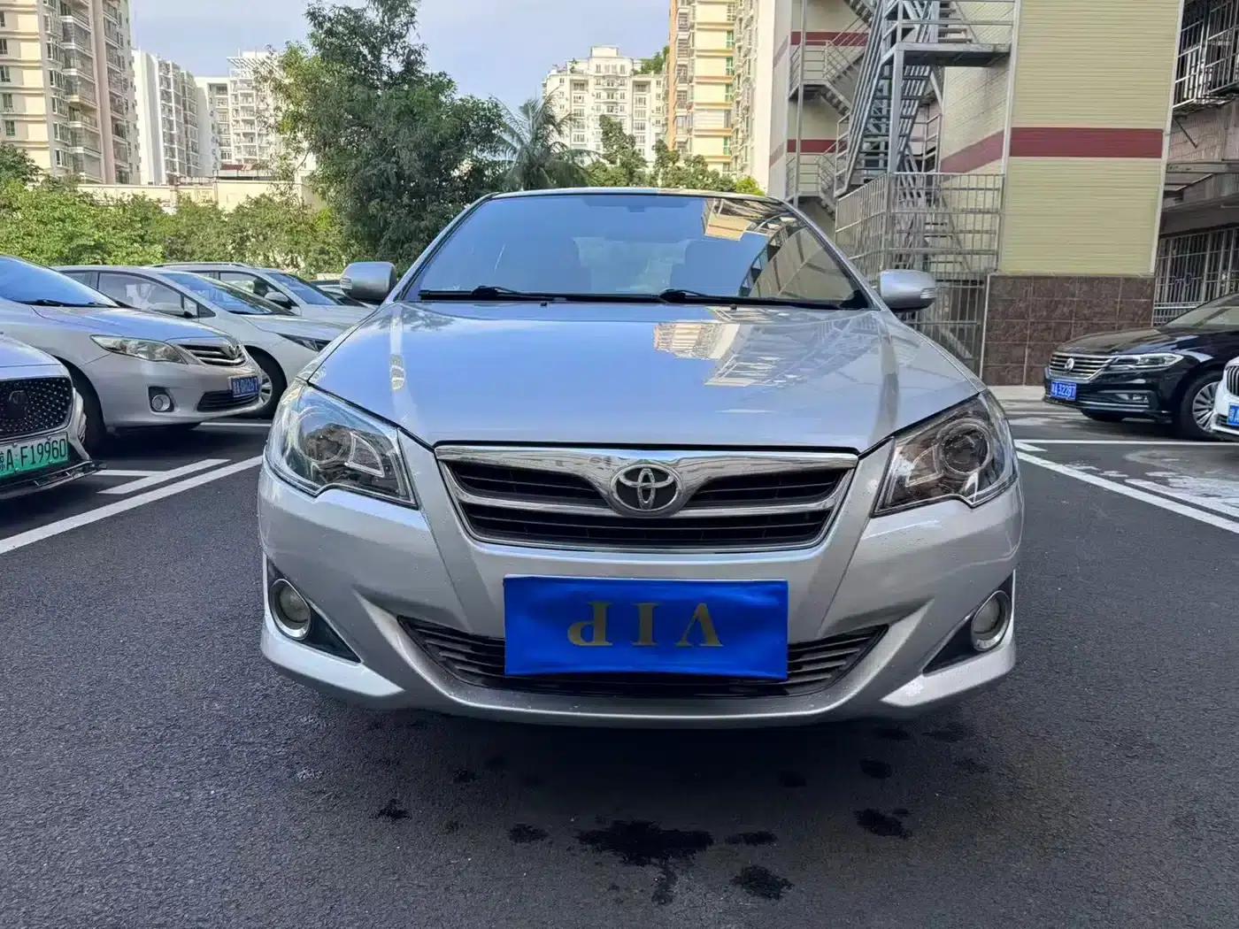 Corolla 2013 1.6L Automatic Premium Edition — миниатюра 2