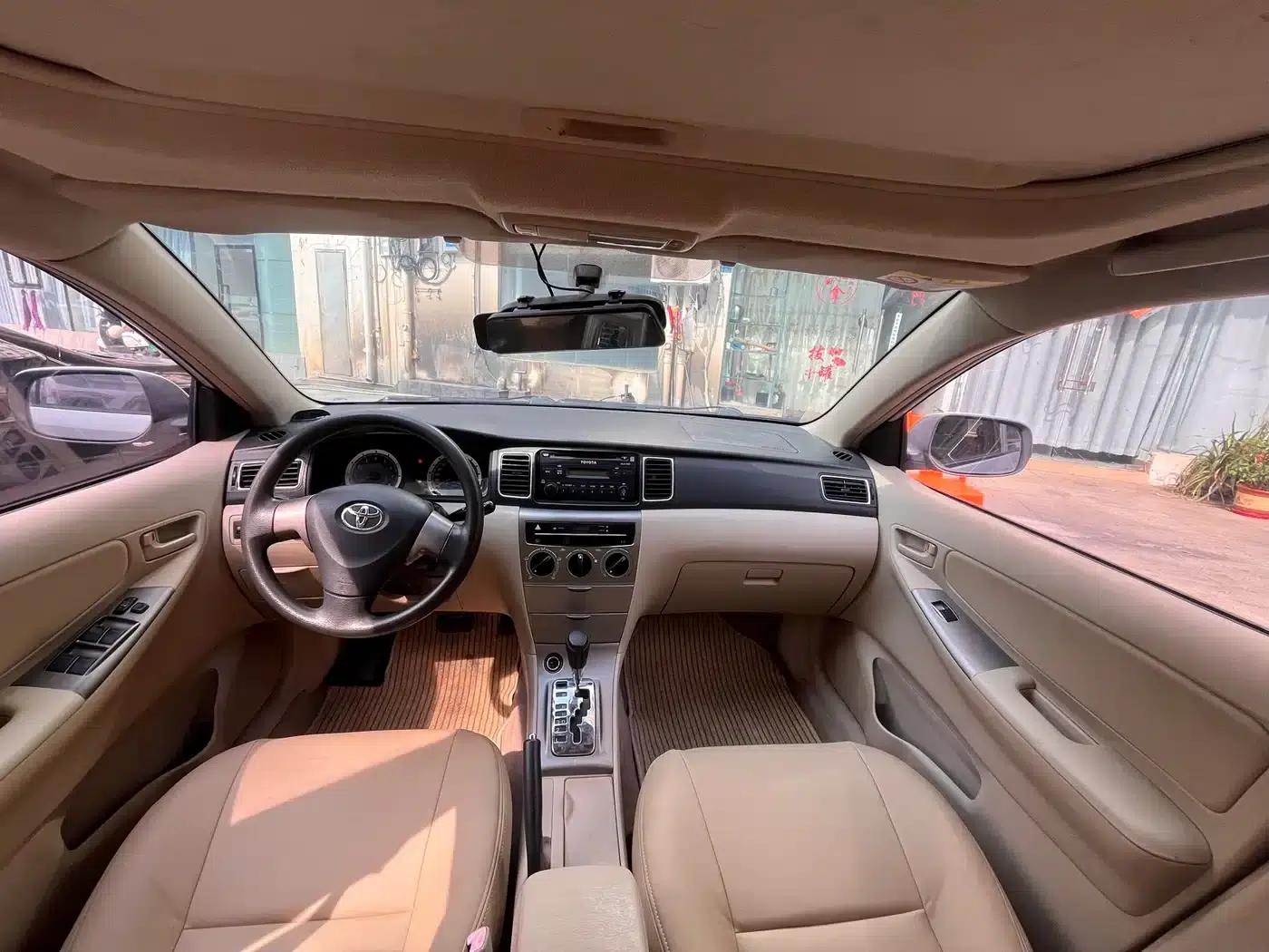 Corolla 2013 1.6L Automatic Premium Edition — миниатюра 8