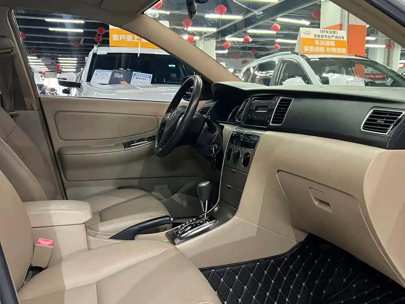 2011 Corolla 1.6L Automatic Deluxe Edition — миниатюра 11
