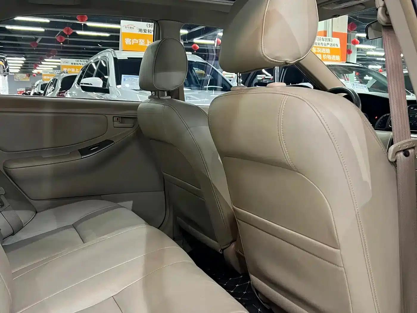 2011 Corolla 1.6L Automatic Deluxe Edition — миниатюра 10