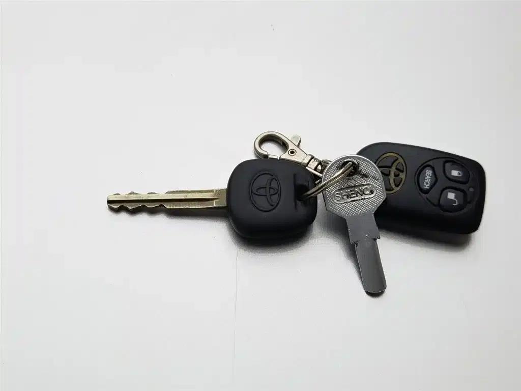 Corolla 2010 1.6L Manual Classic Edition — миниатюра 19