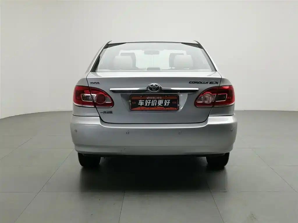Corolla 2010 1.6L Manual Classic Edition — миниатюра 4