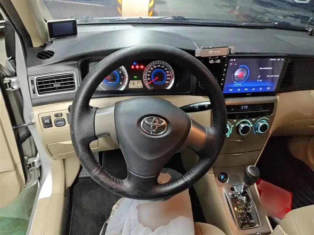 Corolla 2013 1.6L Automatic Deluxe Edition — миниатюра 11