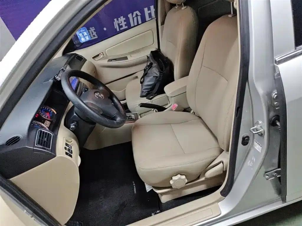 Corolla 2013 1.6L Automatic Deluxe Edition — миниатюра 15