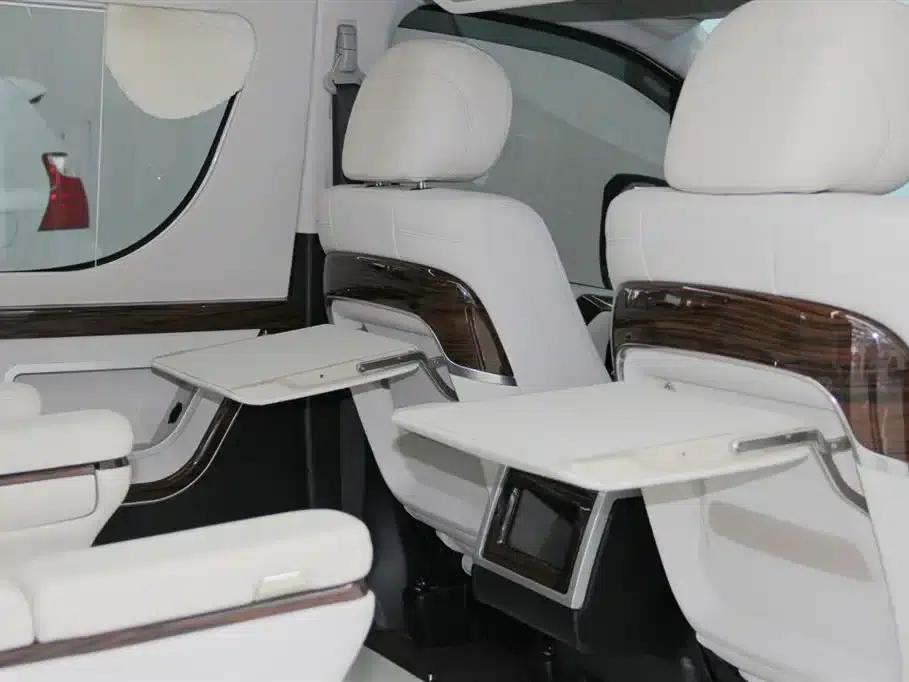 2021 HIACE 3.5L 7-seater Middle East version — миниатюра 14
