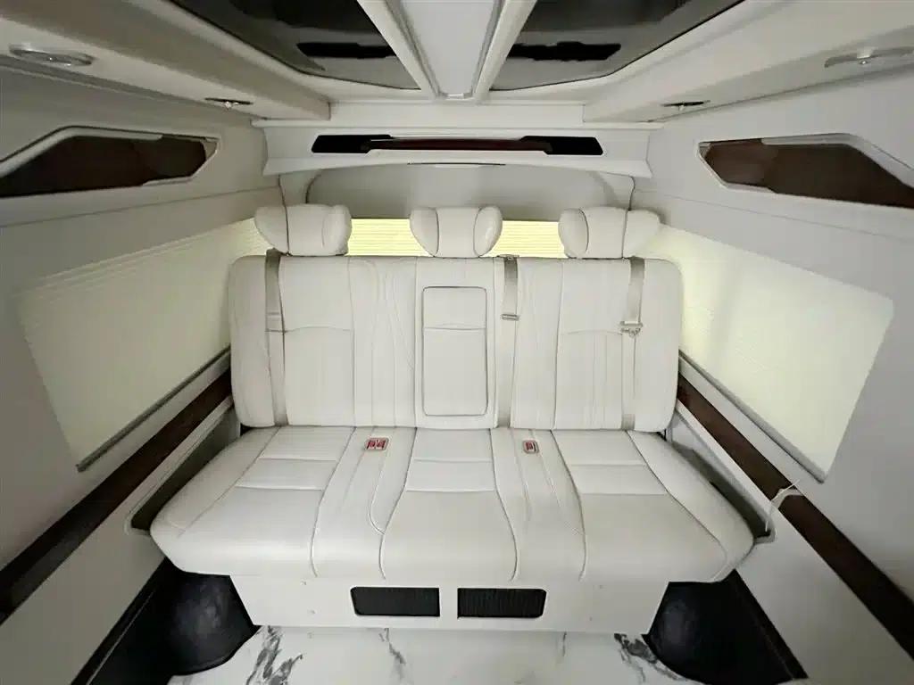 2021 HIACE 3.5L 7-seater Middle East version — миниатюра 20