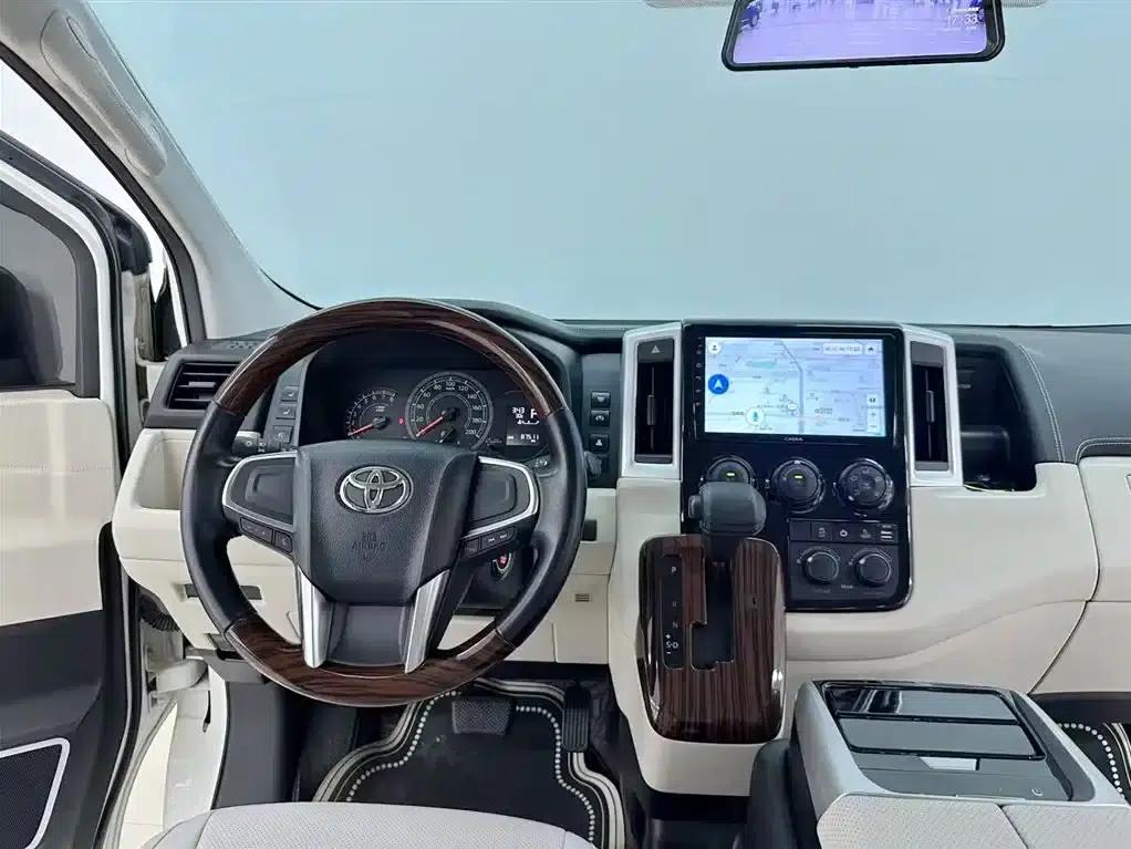 2021 HIACE 3.5L 7-seater Middle East version — миниатюра 21