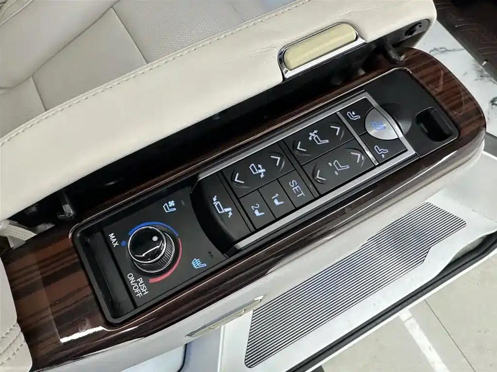 2021 HIACE 3.5L 7-seater Middle East version — миниатюра 29