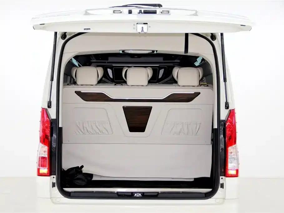 2021 HIACE 3.5L 7-seater Middle East version — миниатюра 37