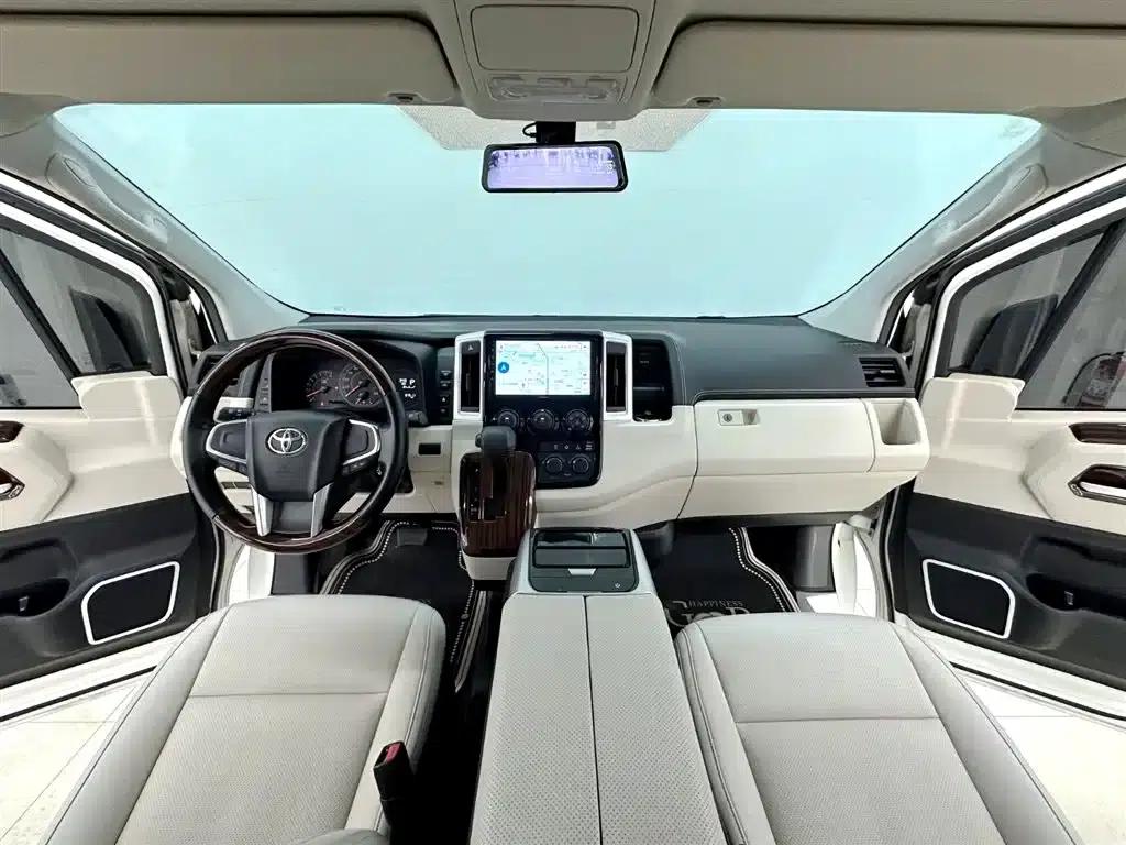 2021 HIACE 3.5L 7-seater Middle East version — миниатюра 9