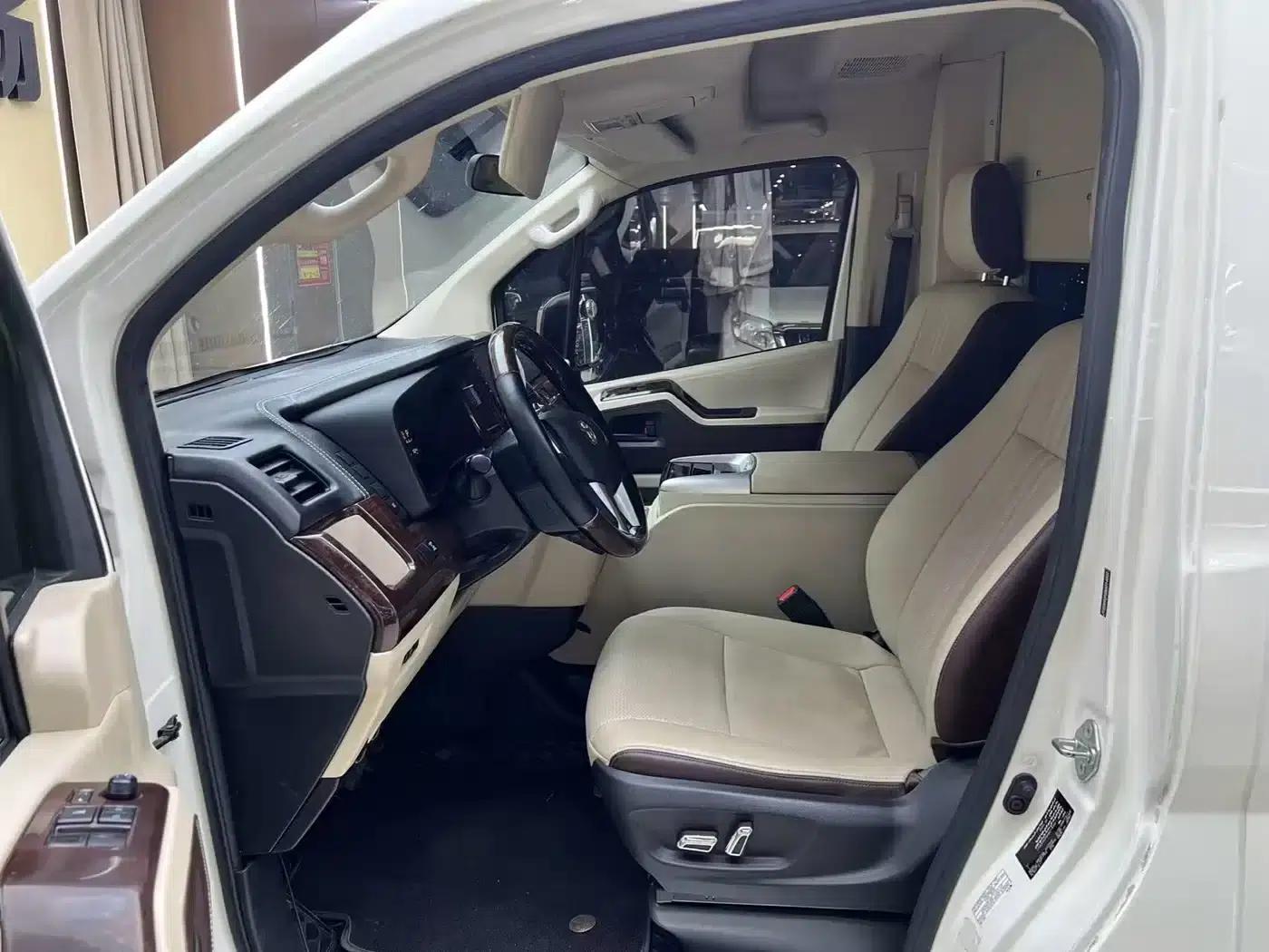 2022 HIACE 3.5L Automatic — миниатюра 5