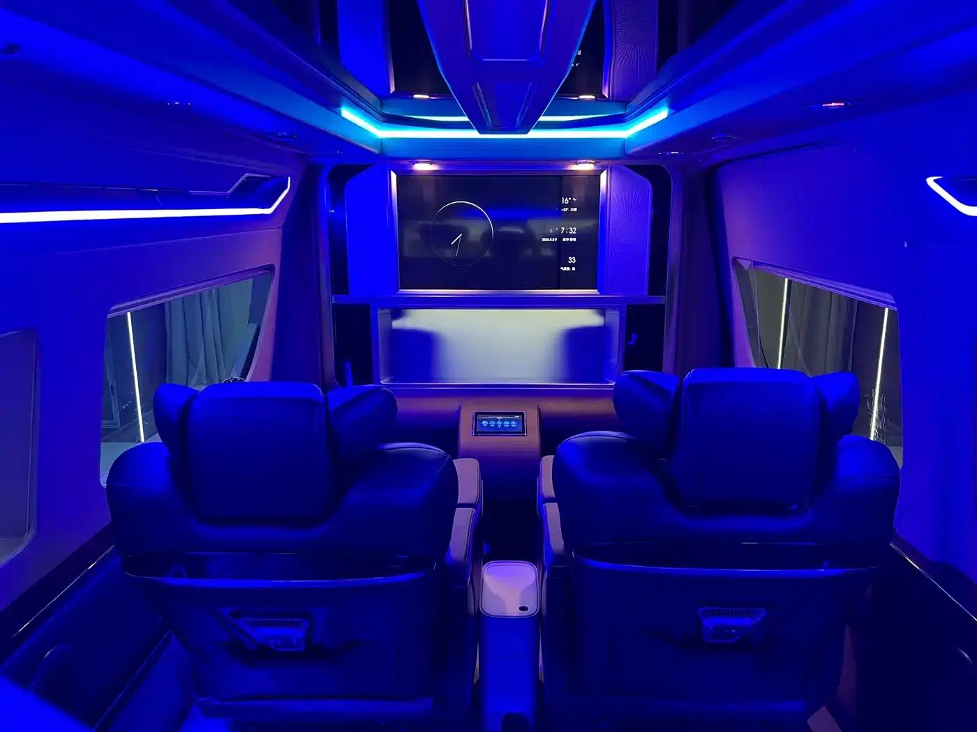 2022 HIACE 3.5L Automatic — миниатюра 10