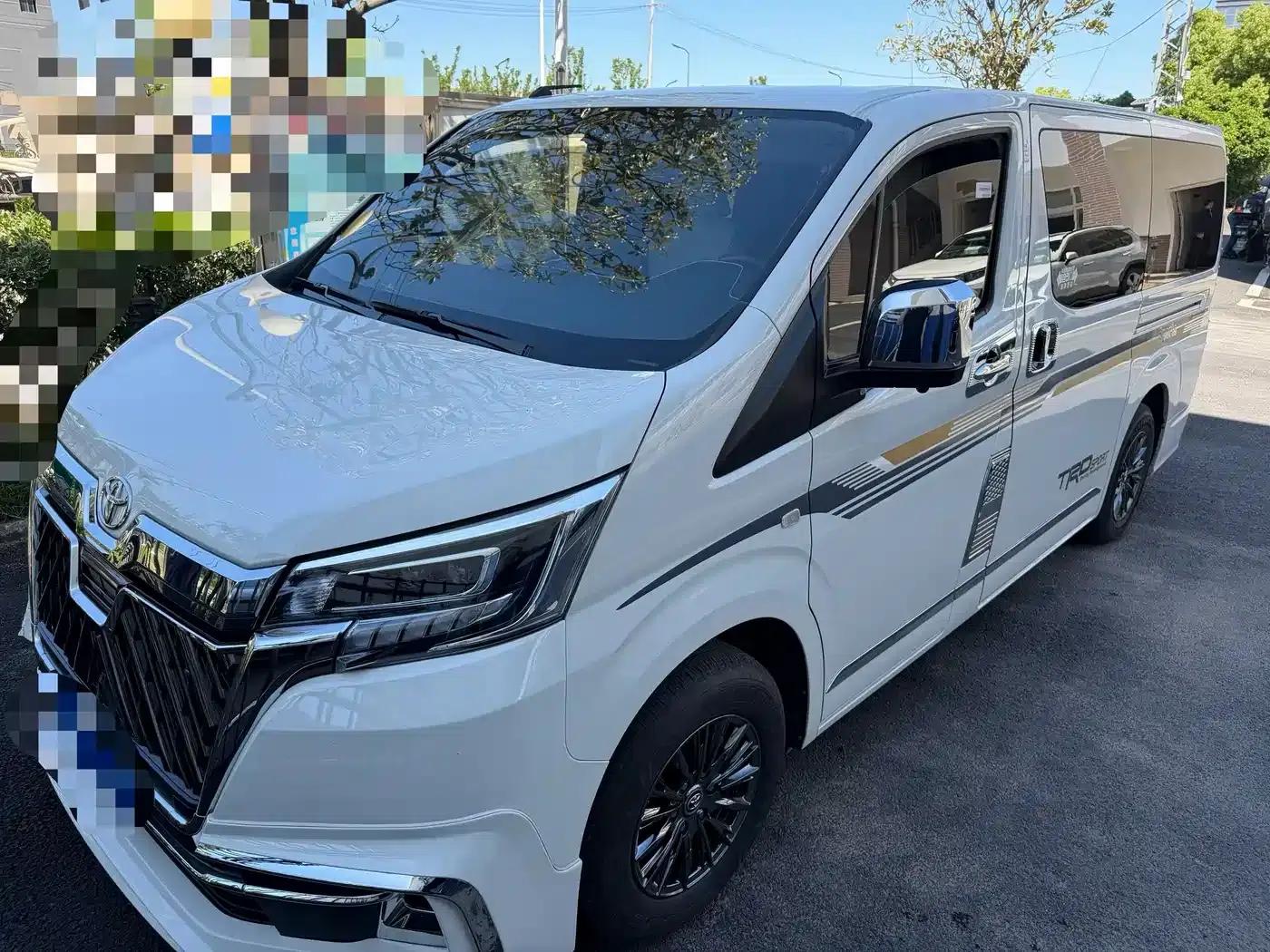 2025 HIACE 3.5L Automatic — миниатюра 1