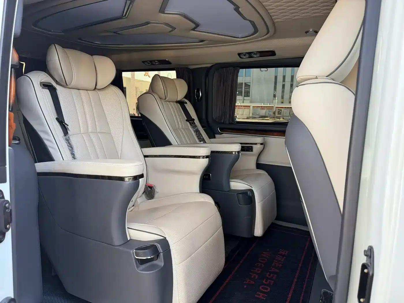 2025 HIACE 3.5L Automatic — миниатюра 4