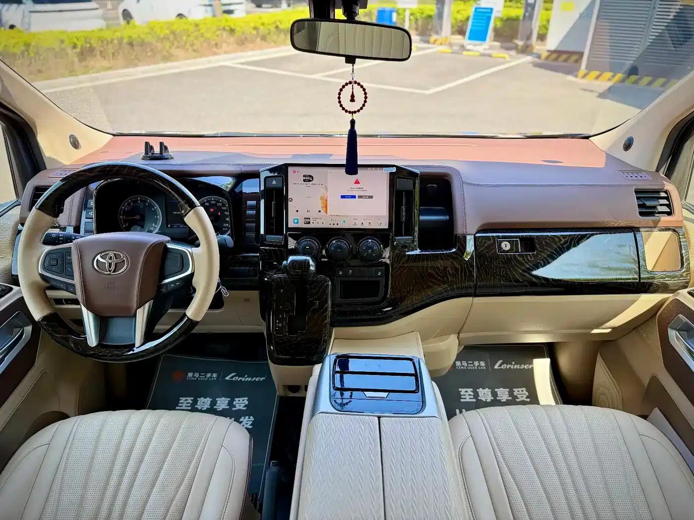 HIACE 2025 3.5L Rear-Wheel Drive 7-Seater Original Custom Edition — миниатюра 5
