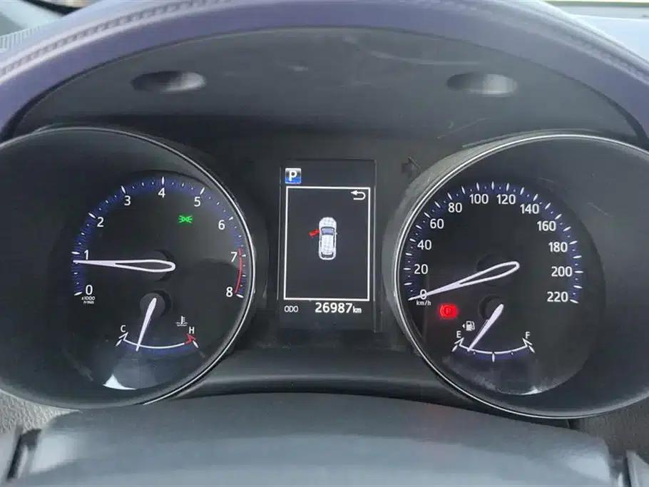 2018 Toyota IZOA 2.0L Elegance Edition (National V Emission Standard) — миниатюра 14