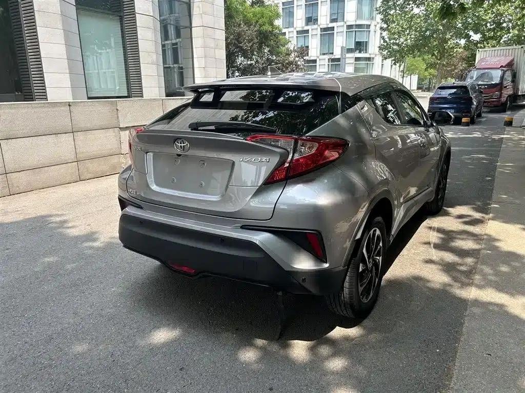 2020 Toyota IZOA 2.0L Enjoy Edition — миниатюра 3