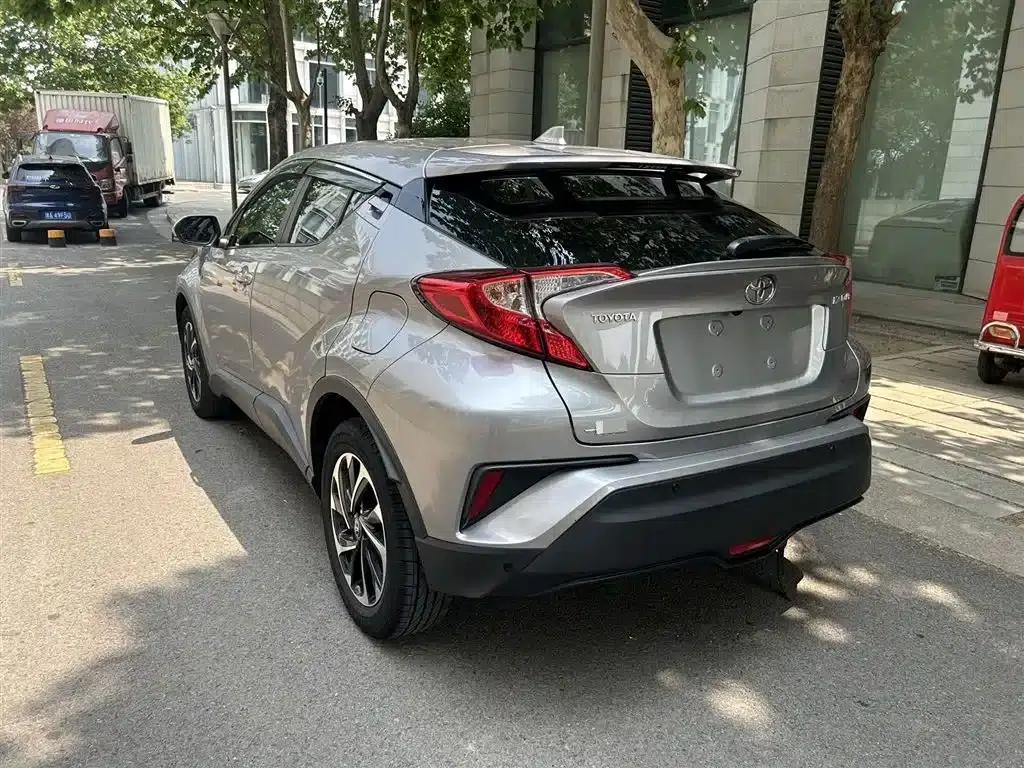 2020 Toyota IZOA 2.0L Enjoy Edition — миниатюра 5