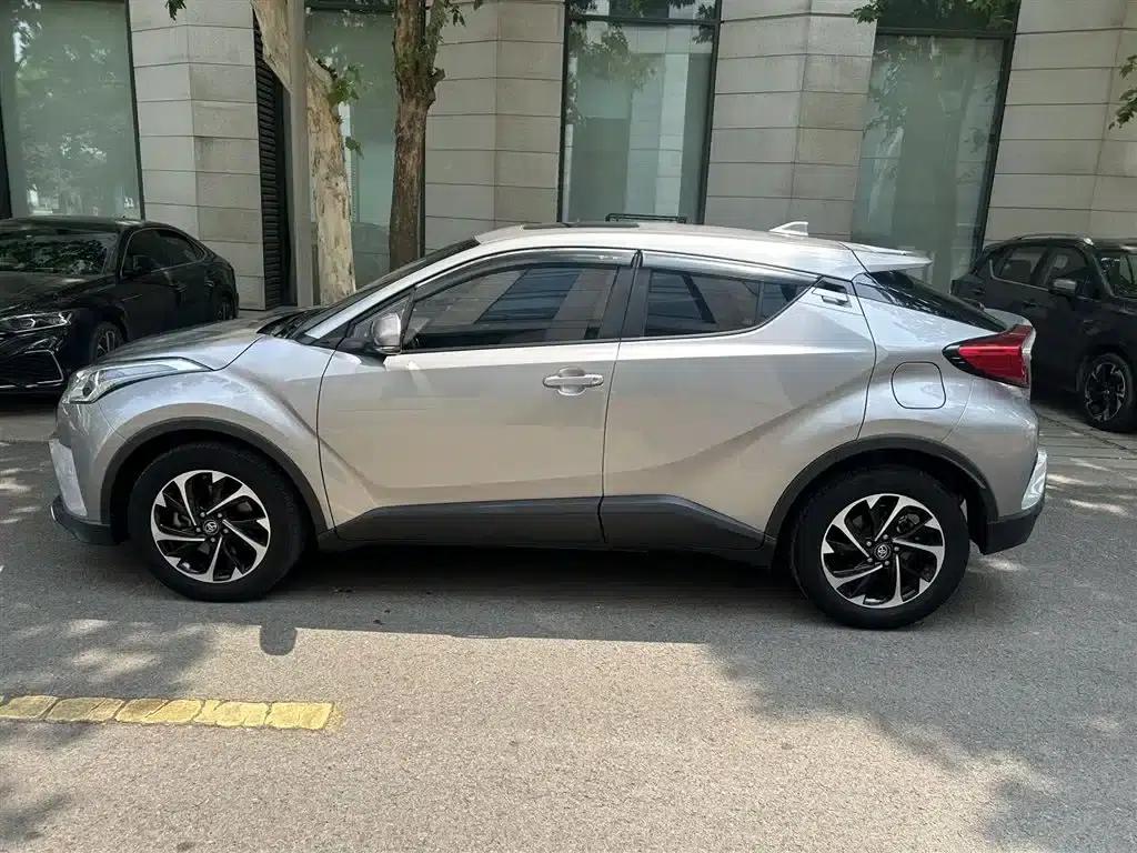 2020 Toyota IZOA 2.0L Enjoy Edition — миниатюра 6