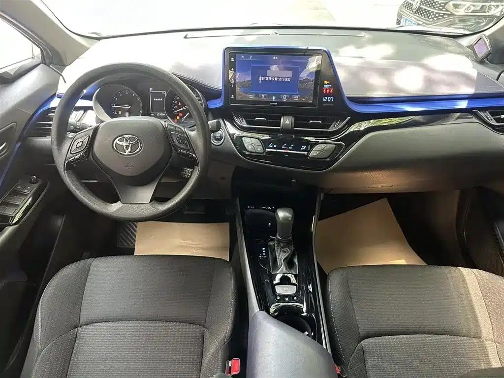 2020 Toyota IZOA 2.0L Enjoy Edition — миниатюра 8