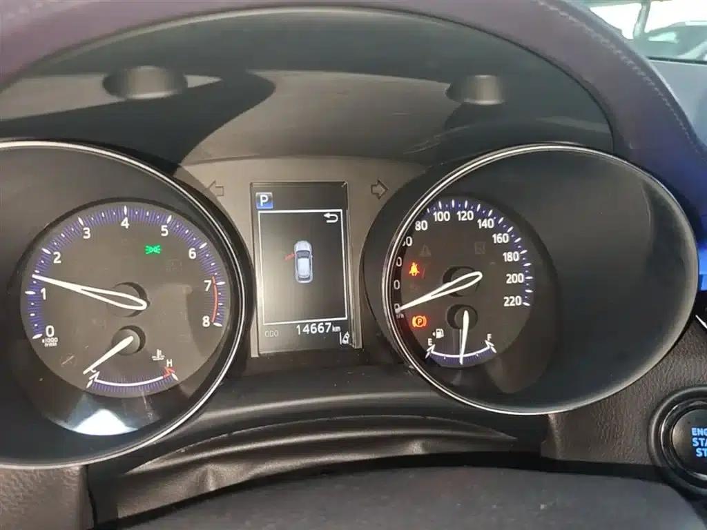 2020 Toyota IZOA 2.0L Enjoy Edition — миниатюра 12