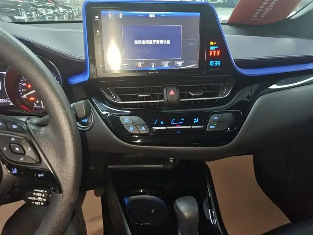 2020 Toyota IZOA 2.0L Enjoy Edition — миниатюра 13