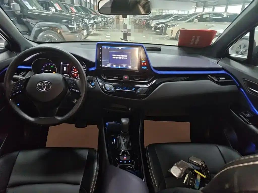 2020 Toyota IZOA 2.0L Enjoy Edition — миниатюра 10