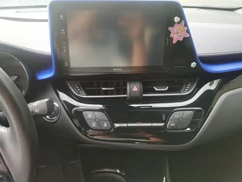 2018 Toyota IZOA 2.0L Elegance Edition (National V Emission Standard) — миниатюра 6